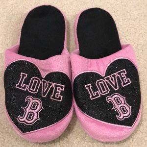 Boston Red Sox pink slippers, kids XL (size 7-8)